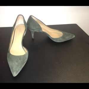 Ann Taylor Suede Green Pumps